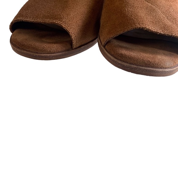 GIANNI BINI PEEP TOE SUEDE SHOES - Picture 10 of 12